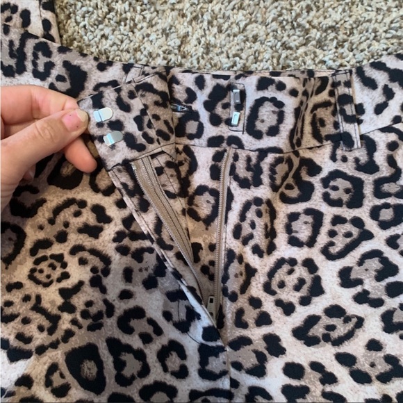 VS Leopard print belted pocket pant - Picture 3 of 7